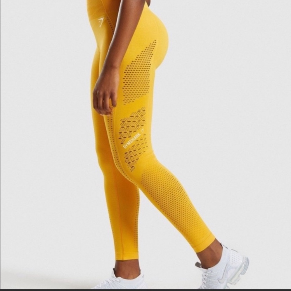 Gymshark Flawless Knit Leggings🍋